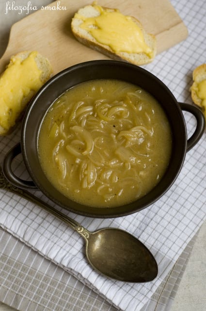 Przepis na zupę cebulową