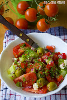 (weganska salatka grecka